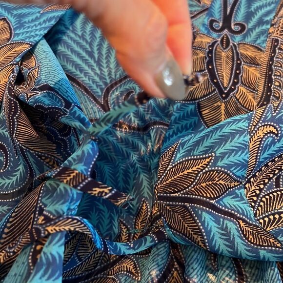 Victoria’s Secret sheer robe with pockets! - Picture 7 of 7